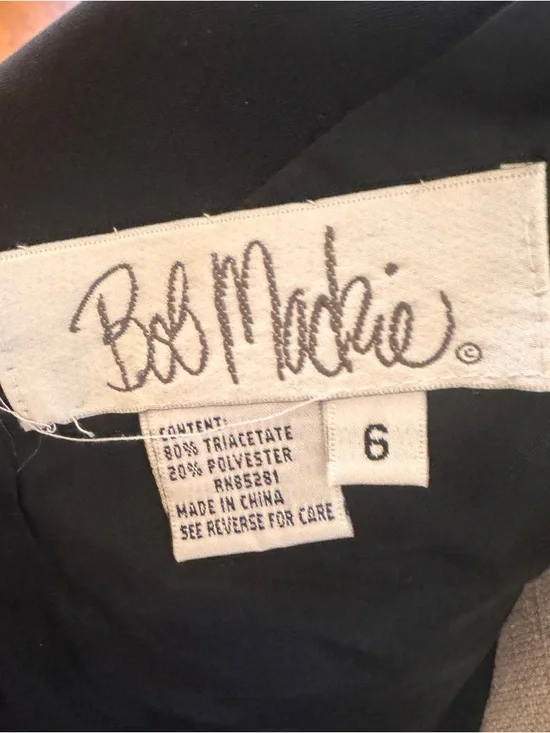 Vintage 1970s Bob Mackie Black Embroidered One Shoulder Gown   Size 6 - Picture 8 of 8